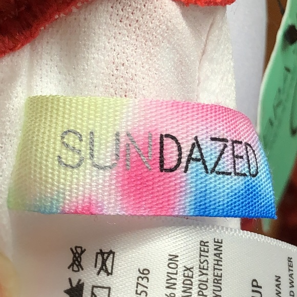 NWT SUNDAZED Nixie Printed Underwire Ruffle Terracotta 34C NEW WITH TAGS - Picture 8 of 10